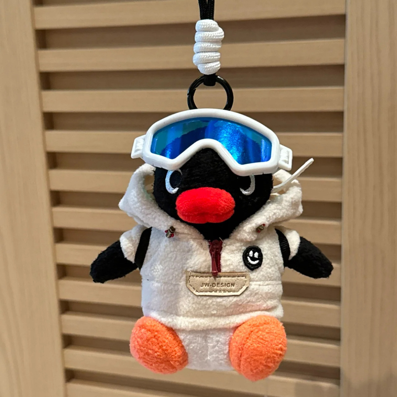 Quirky Travel Accessories - Креативный и необычный брелок-подвеска в виде